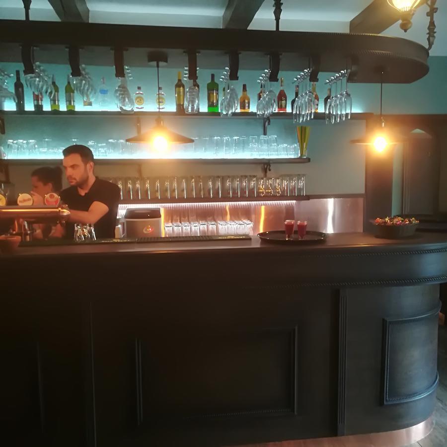 Penzion A Restauracia Hanisberg Krupina エクステリア 写真