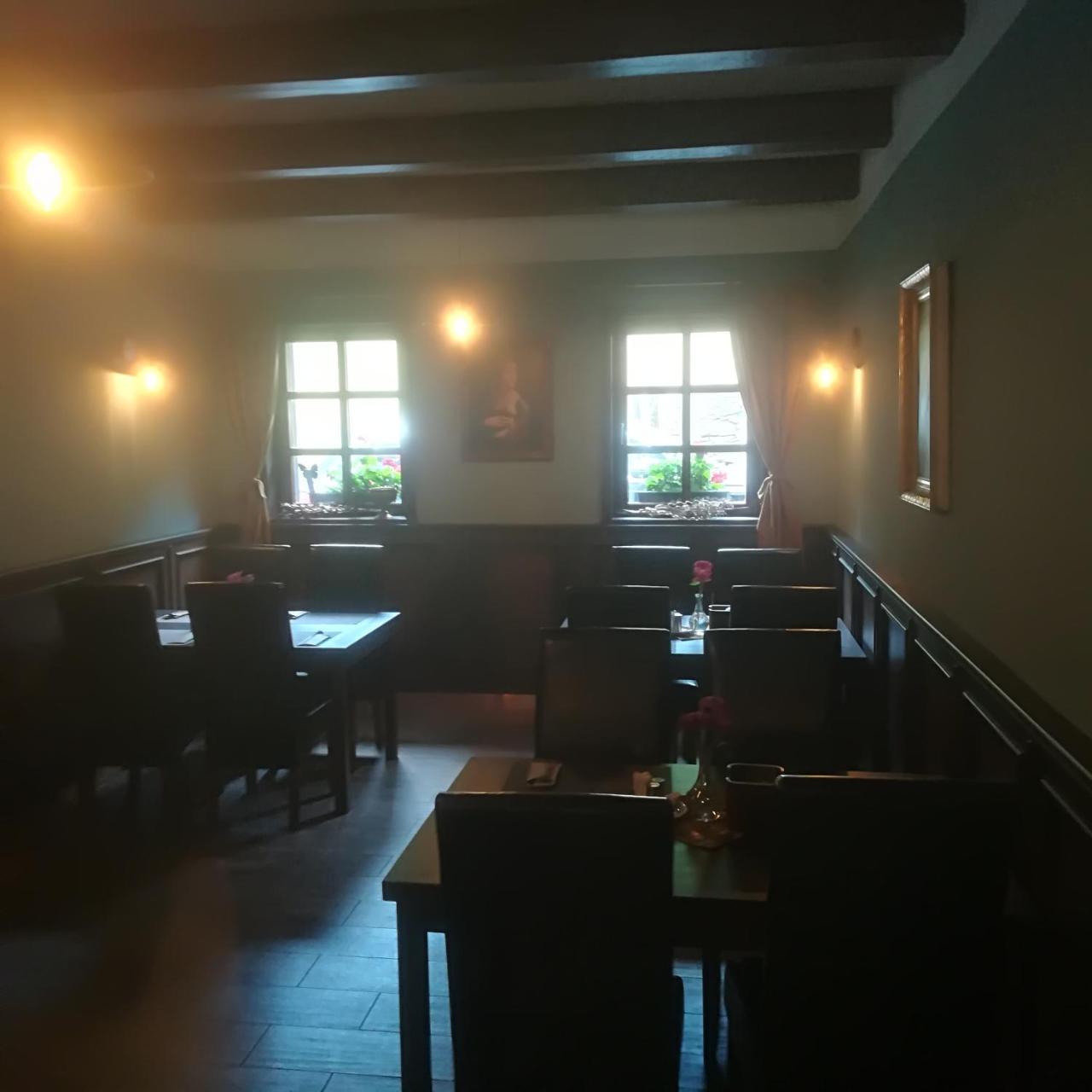 Penzion A Restauracia Hanisberg Krupina エクステリア 写真