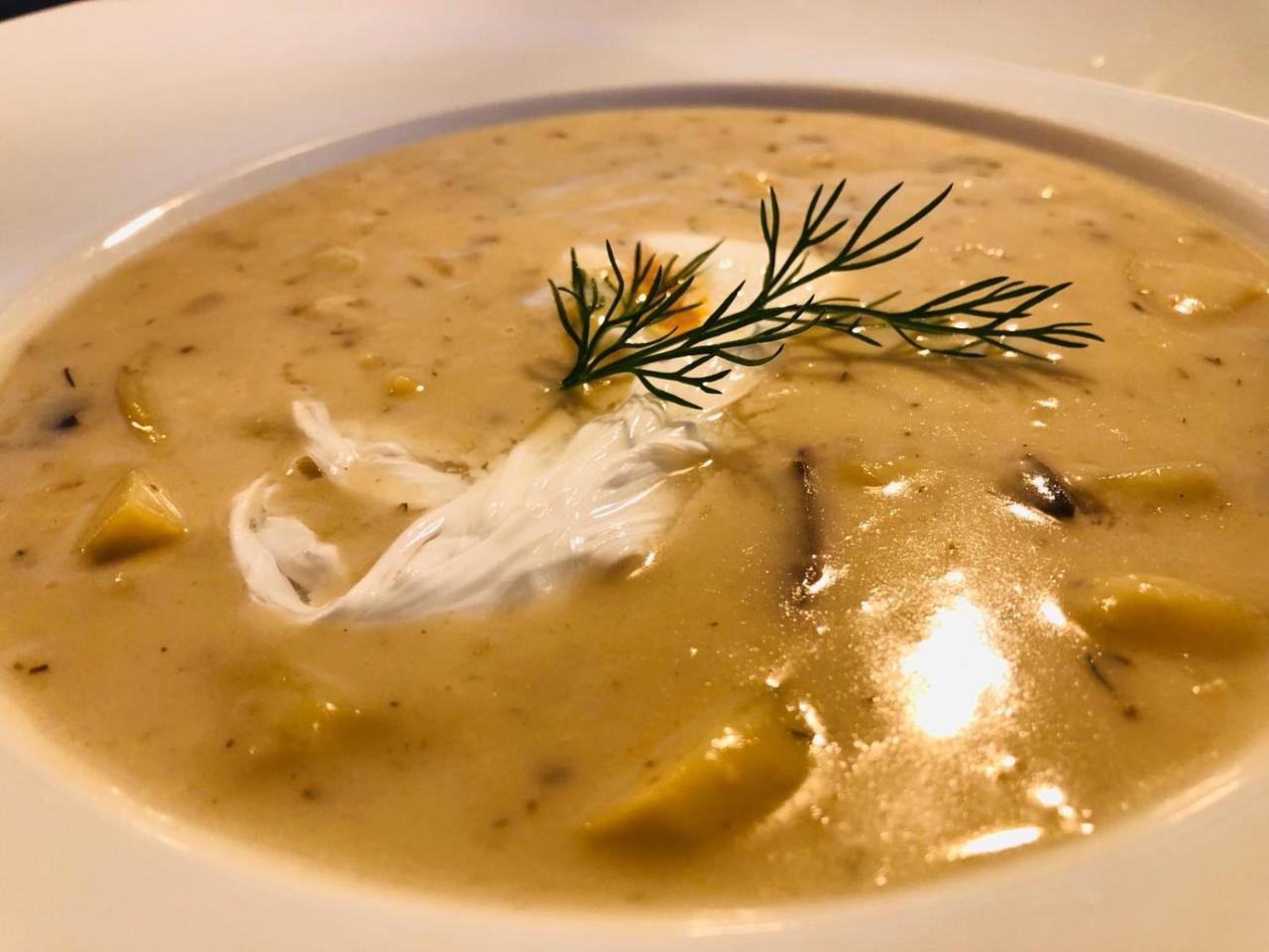 Penzion A Restauracia Hanisberg Krupina エクステリア 写真